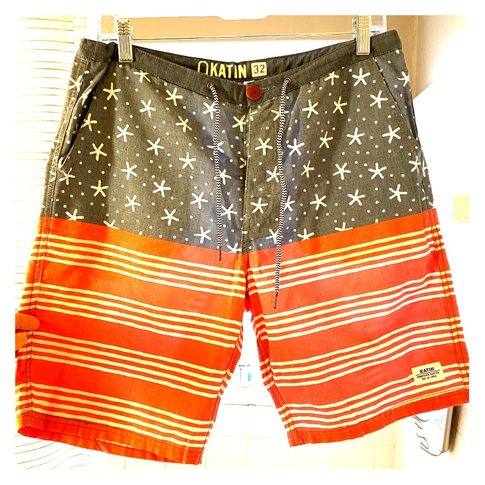 Katin men’s size 32 boardshorts